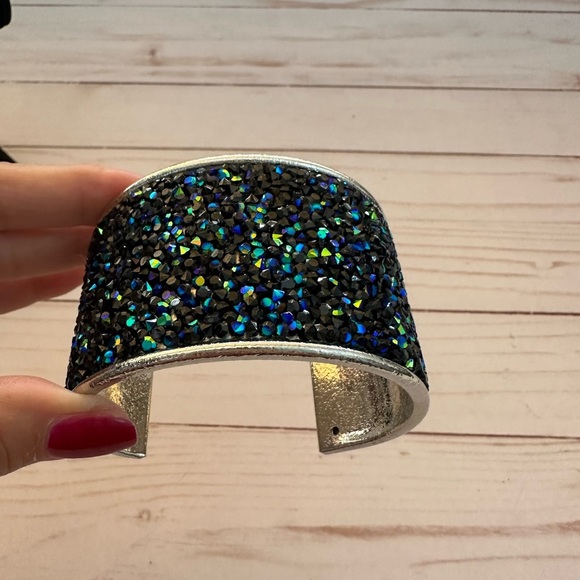 Large Cuff With Sparkling Stones Brand New - Picture 3 of 8